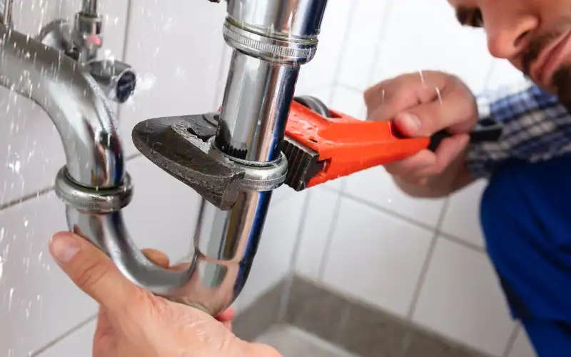 maintenance man following inspection criteria